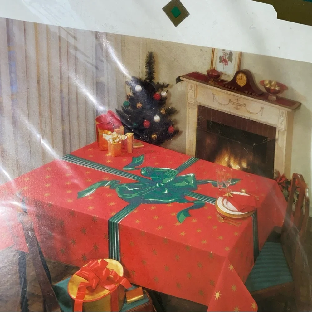 Vintage Bardwil Tablecloth 60”x84” Oval Christmas Bow Gift Print Dead‎ stock NEW